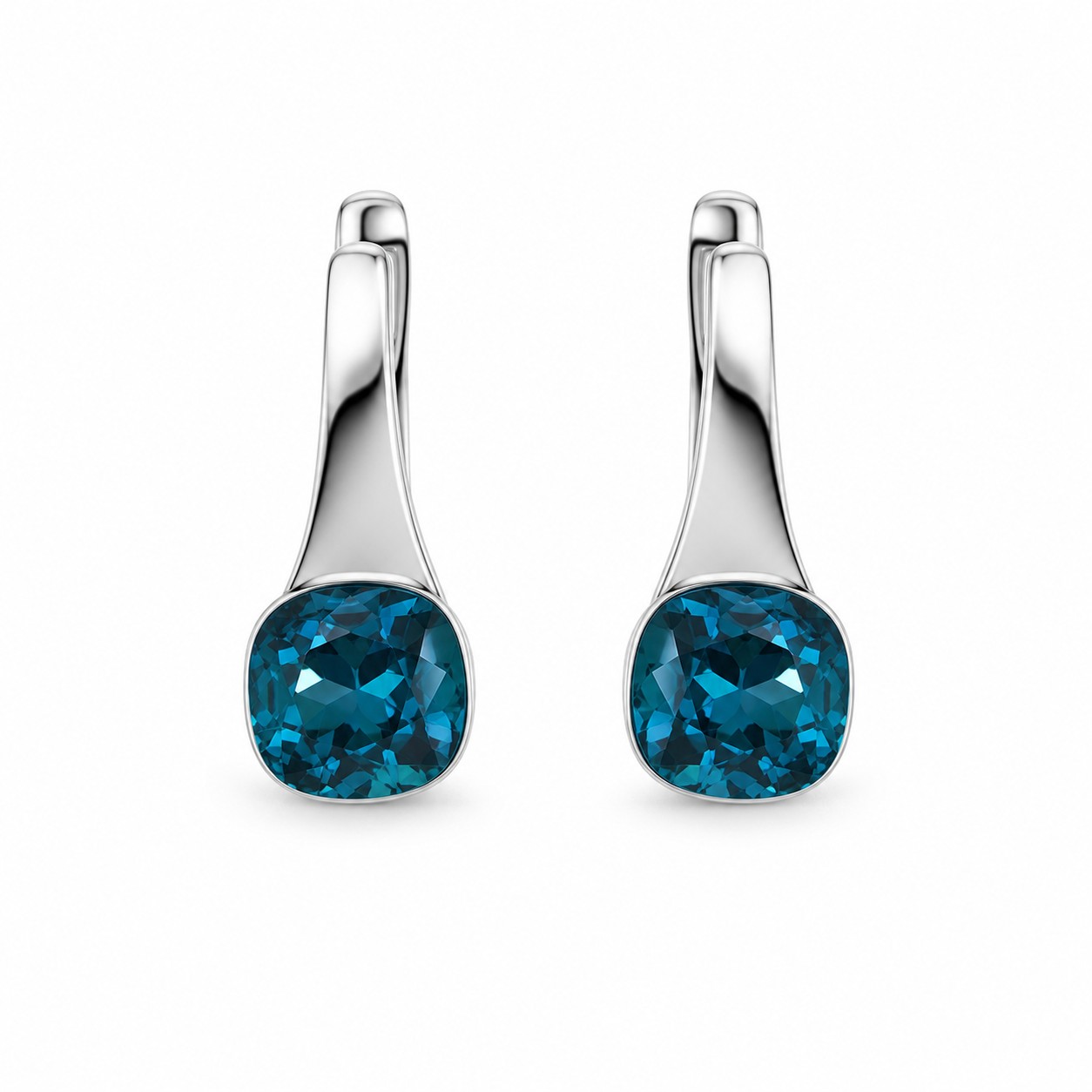 Серьги из серебра c фианитом